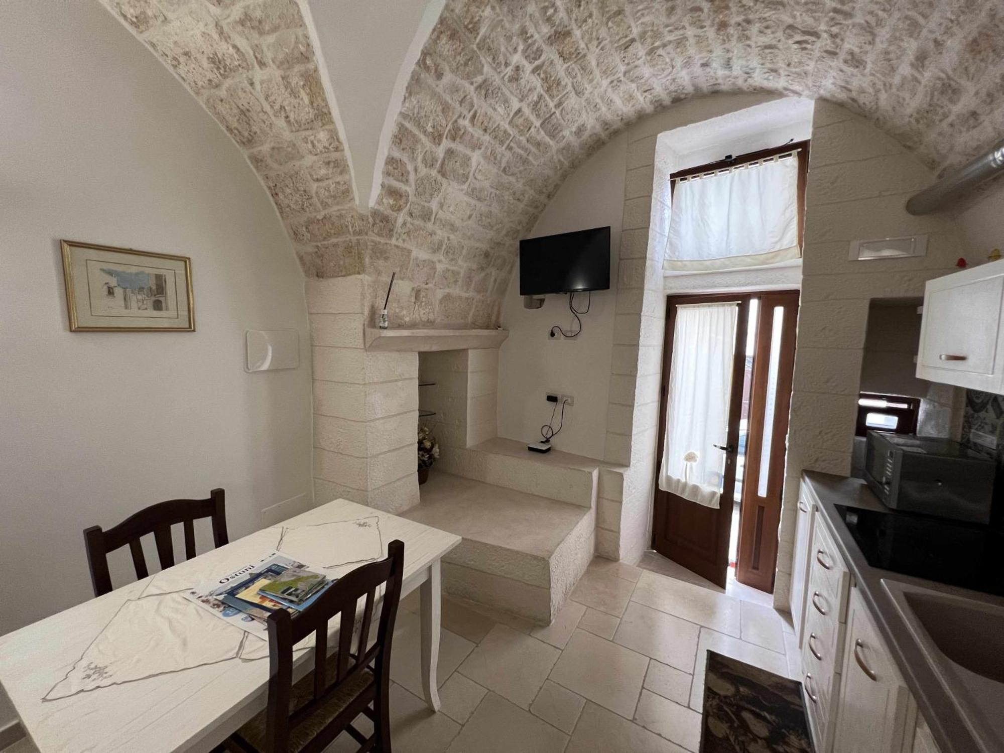 La Rosa D Ernesto Wifi Free 3 Sleeping Places Apartment Ostuni Bagian luar foto