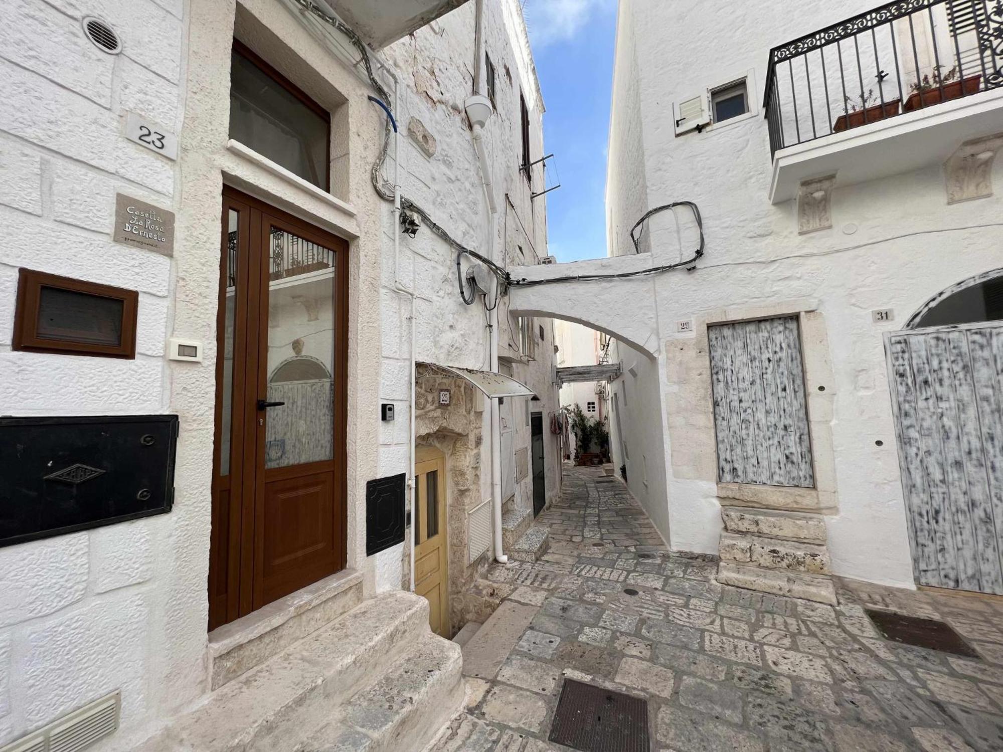 La Rosa D Ernesto Wifi Free 3 Sleeping Places Apartment Ostuni Bagian luar foto