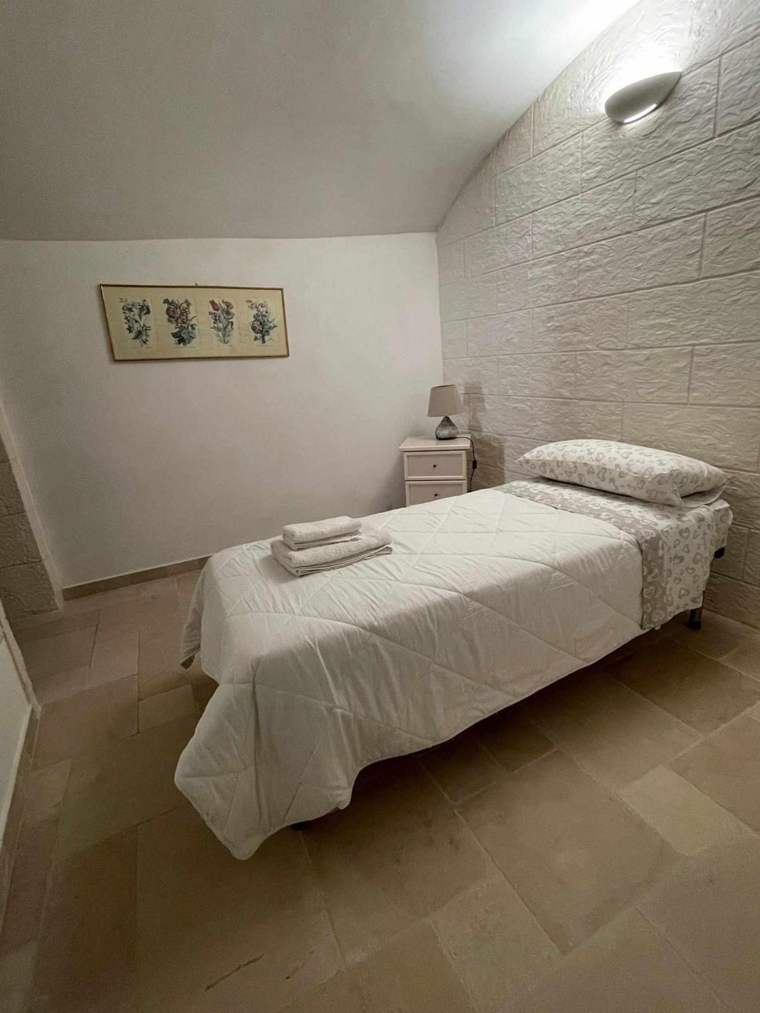 La Rosa D Ernesto Wifi Free 3 Sleeping Places Apartment Ostuni Bagian luar foto